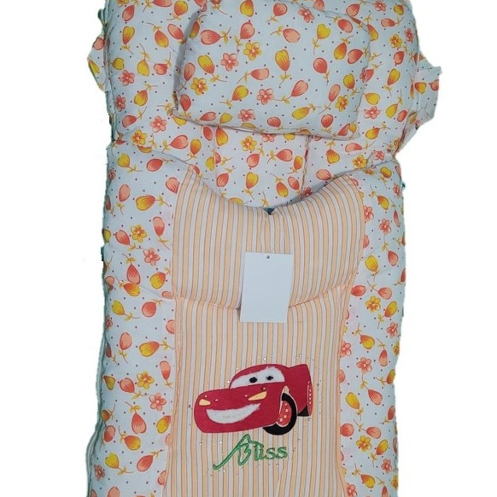 Baby snuggle nest bed True L'Amour